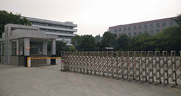 旋壓機(jī)廠(chǎng)家.jpg 旋壓機(jī)廠(chǎng)家.jpg